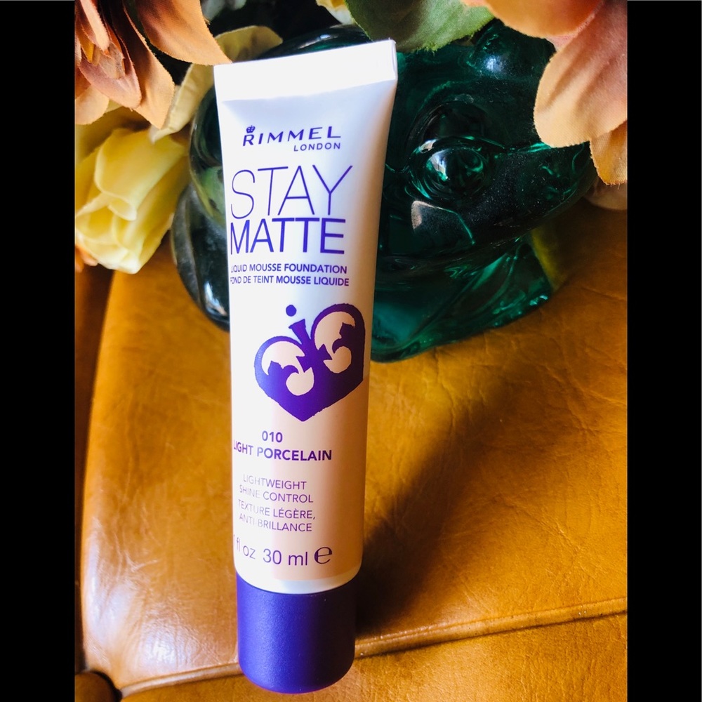 Rimmel Stay Matte Liquid Mousse Foundation